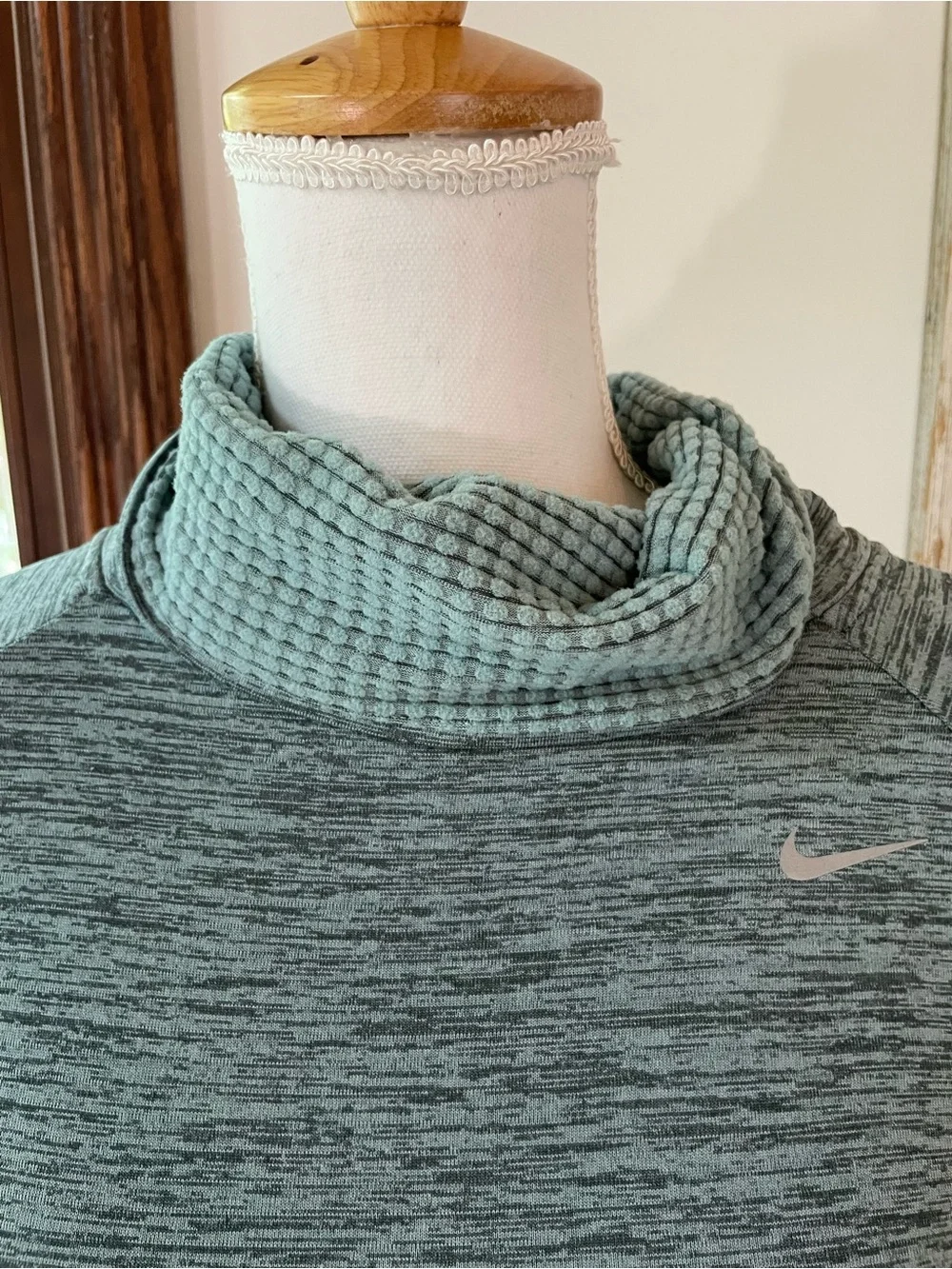 Nike Running Therma Sphere Winter Running Shirt.  Size S